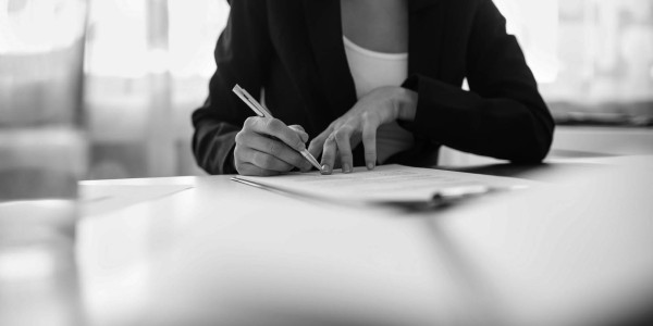 Derecho Inmobiliario / Abogados Inmobiliarios en Móstoles · Desahucios por Impago de Rentas / Alquileres