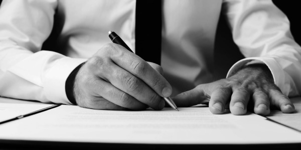 Derecho Inmobiliario / Abogados Inmobiliarios en Móstoles · Desahucios Hipotecarios / Embargos