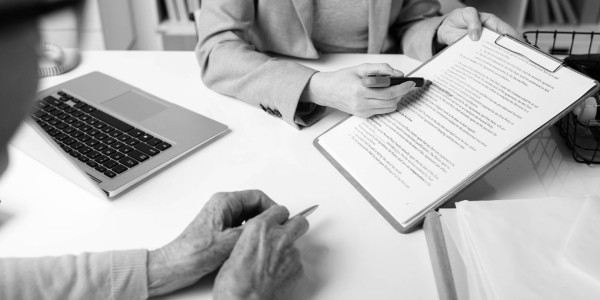 Derecho Inmobiliario / Abogados Inmobiliarios en Móstoles · Negociar Contratos Renta Antigua