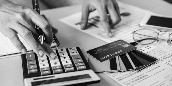 Derecho Penal / Abogados Penalistas en Móstoles · Delitos de Falsedad de Tarjeta de Créditos, Recibos Domiciliados y Efectos